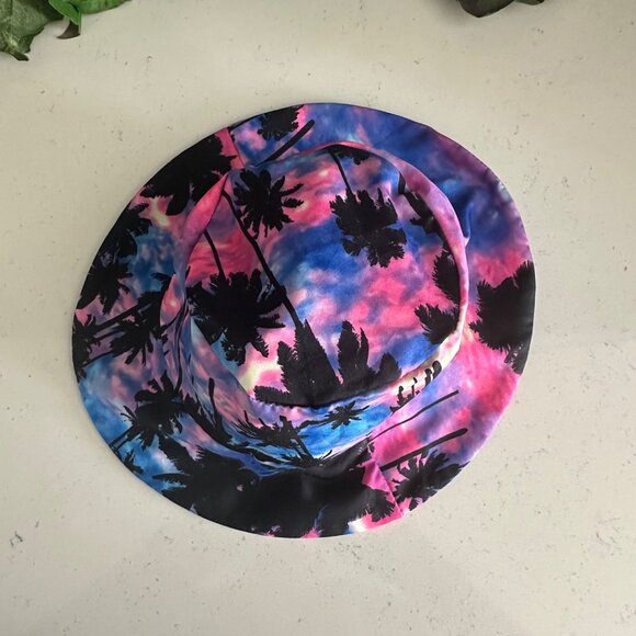 Tie-Dye Palm Tree Childs Bucket Hat Reversible Colorful Design - Picture 1 of 4